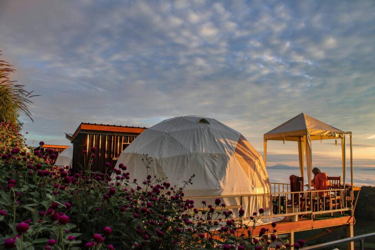 Hotel ภูเบิกฟ้า แคมป์ปิ้ง Mon Jam Exteriér fotografie