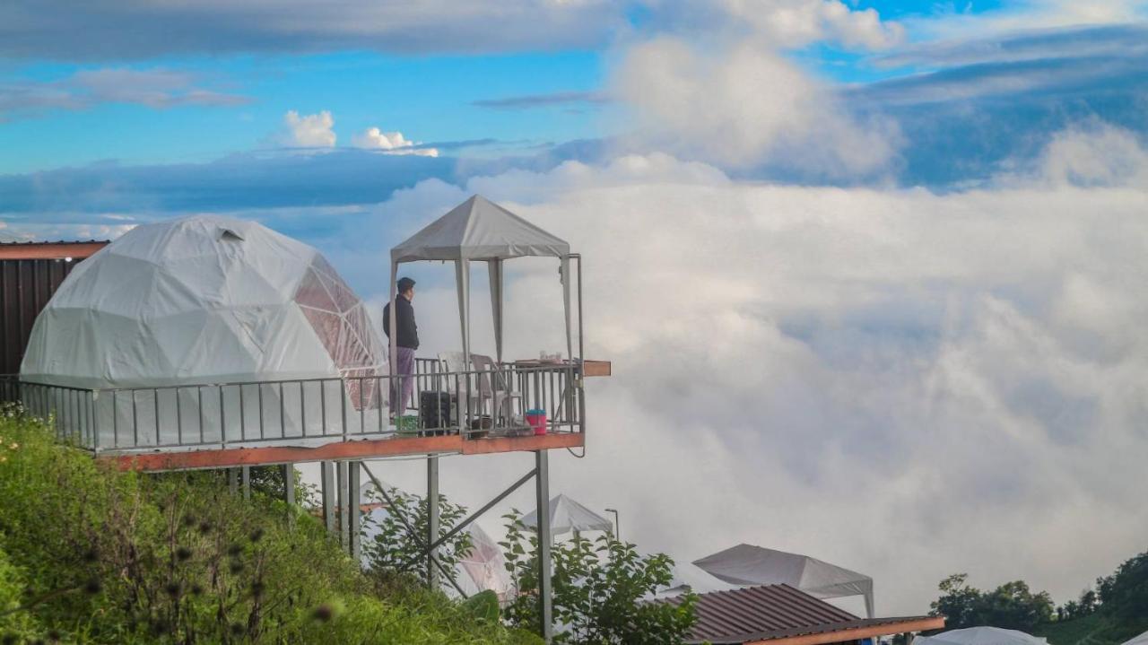 Hotel ภูเบิกฟ้า แคมป์ปิ้ง Mon Jam Exteriér fotografie
